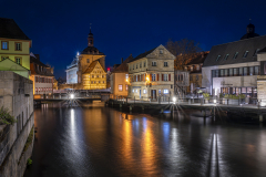 Bamberg mit Rathaus bei Nacht - Andy Ilmberger